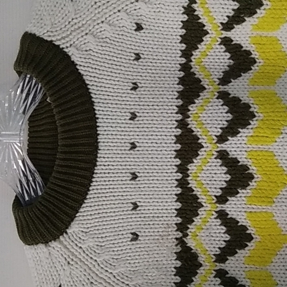 VINTAGE 70's Snowflake Fair Isle Chunky Knit Sweater - Picture 2 of 8